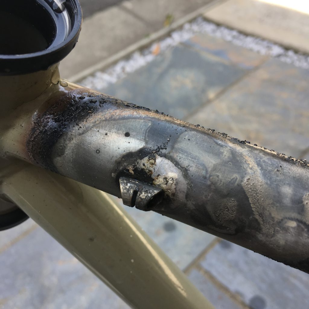 自転車diy クロモリフレームに自分で小物を銀ロウ付けしてみる